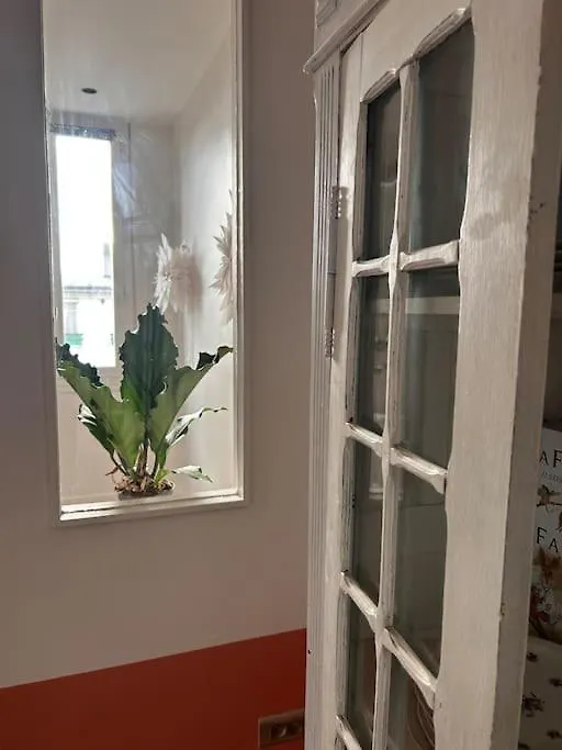 Un Fabuleux Decor Pour Un Chaleureux Lägenhet